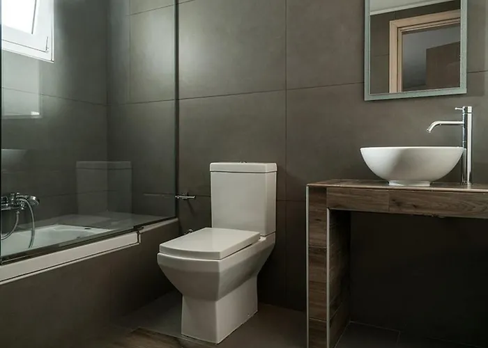 With Private Pool In פפקוהורי